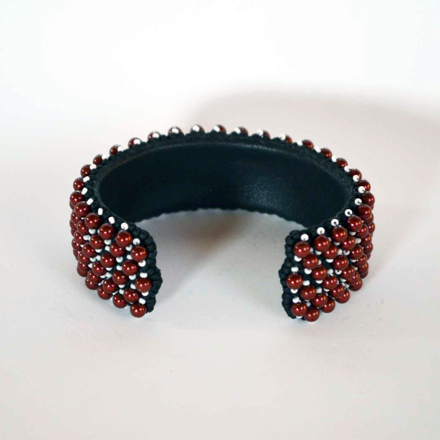 Bracelet Avec Perles Rouges Et Pierres Turquoise Cœur - Article 838, Neuf Sans Emballage