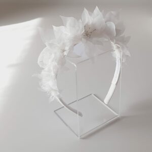cerchietto nuziale con fiori in organza bianco