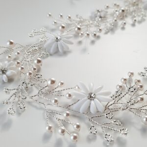 tralcio sposa fiori bianchi