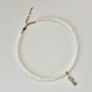 choker perle pendente love
