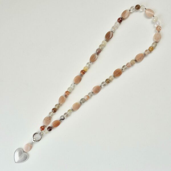 collana-lunga-pietre-dure-e-pendente-cuore_03