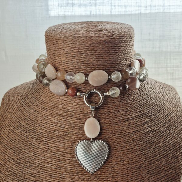 collana-lunga-pietre-dure-e-pendente-cuore_06